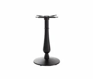 Manor Medium Dining Tables